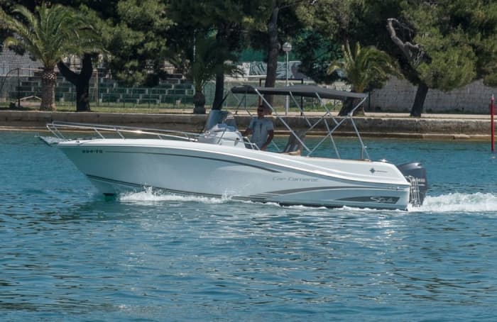 Tauchen Sie ein in die Schönheit von Hvar und den Pakleni-Inseln – Ihr ultimativer Schnellboot-Ausflug