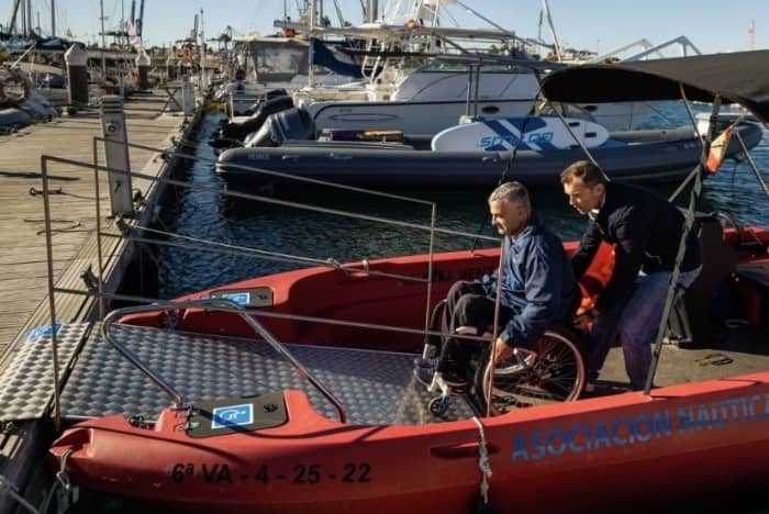 Breng 8 uur door op het warme water van Valencia.