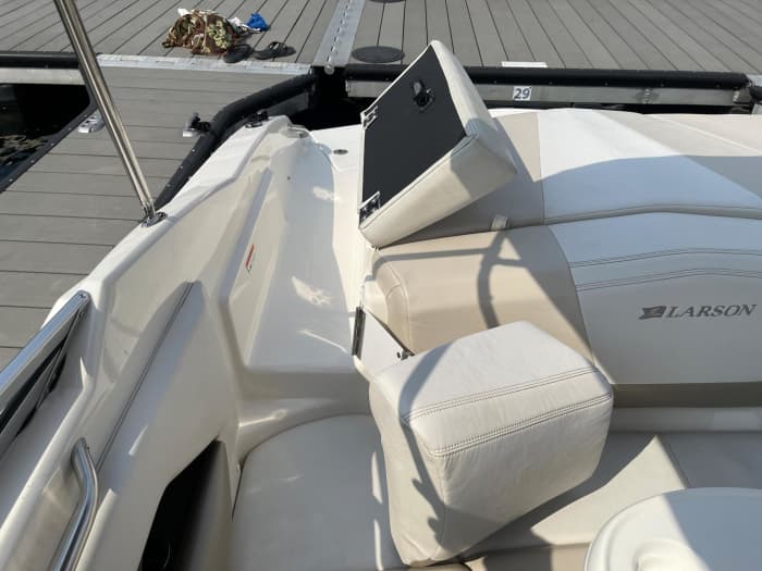 Your private motorboat for a day around Aix-les-Bains
