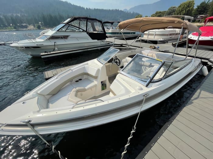 Your private motorboat for a day around Aix-les-Bains