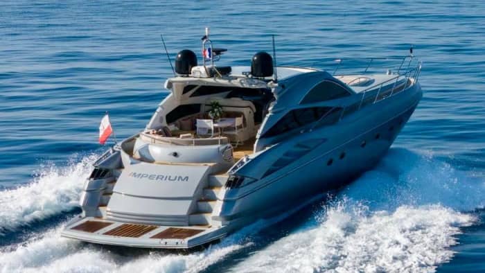 Découvrez Cannes en 9h : une expérience de yacht à moteur haut de gamme