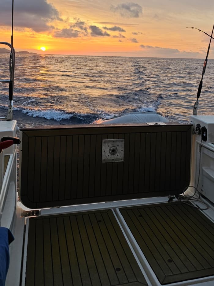 Bonifacio mit dem Segelboot 7 Stunden: Luxus, Entspannung und erhabene Landschaften