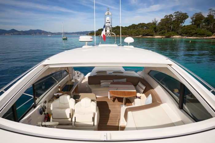 Discover Cannes, Cap d'Antibes and the Lérins Islands from the sea.