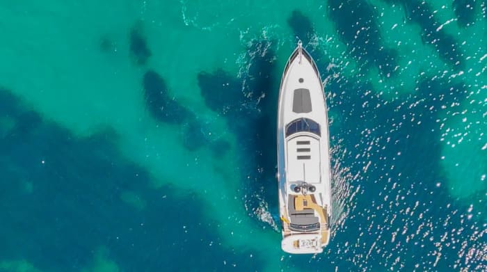 Ein Tag voller Tempo, Stil und versteckten Buchten an der Costa Brava