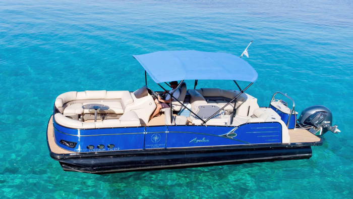 Explora Syvota en barco: Un día completo en el agua a bordo de una lancha motora.