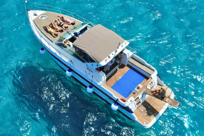 Egadi Islands Tour: Excursion to Favignana and Levanzo by Boat with Lunch Included from Trapani