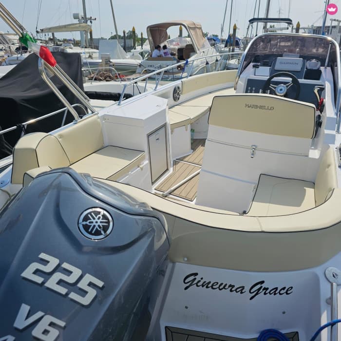 Venice Unveiled: Exclusive 6-Hour Private Boat Tour with Lunch & Islands