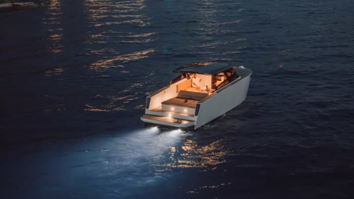 Erkunden Sie Makarska mit dem Boot: Ein ganzer Tag auf dem Wasser an Bord eines Motorboots