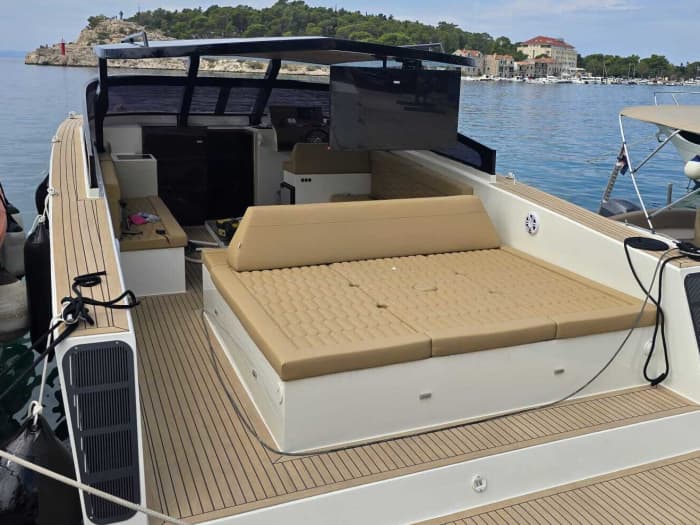 Explore Makarska by boat: A full day on the water aboard a motorboat