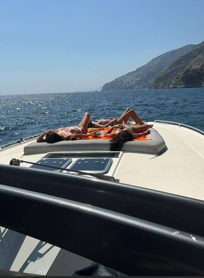 Faraglioni e Grotta Azzurra: Un'Ode alla Bellezza del Mare