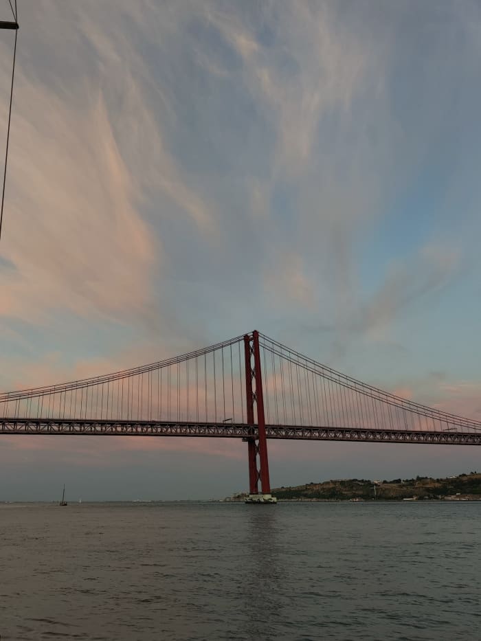 Zeiltocht van een halve dag vanuit Lissabon – Ontspan, zwem en geniet