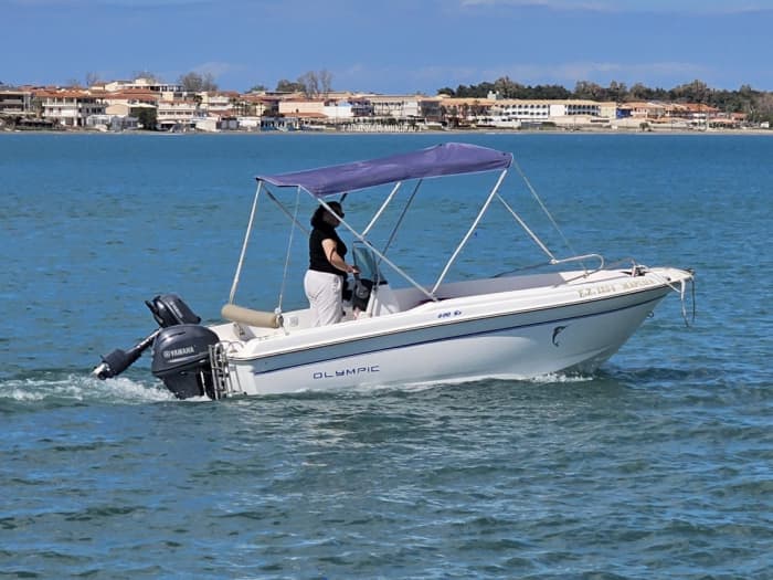 Votre propre odyssée grecque : excursion de 4 heures en bateau à moteur

Avec capitaine

Visite de :
Marathonisi
Grottes de Cérium
Myzithres et, si le temps le permet, piscines naturelles et grotte de l’Amour. 250 € (jusqu’à 4 personnes), carburant inclus.
Transport gratuit