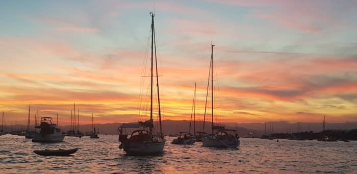 Criques cachées et charme côtier – Une croisière privée au départ d'Antibes