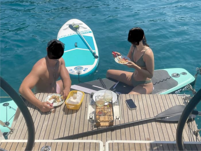Segeln und Entspannen: Entdecken Sie Giglio, Elba, Cala di Forno und Le Formiche. Vier Gäste.