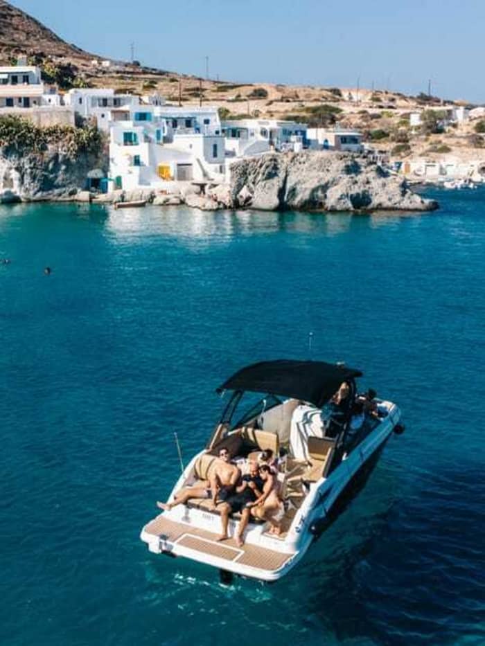❖ Milos : croisière privée de luxe — Kleftiko Sarakiniko Poliegos