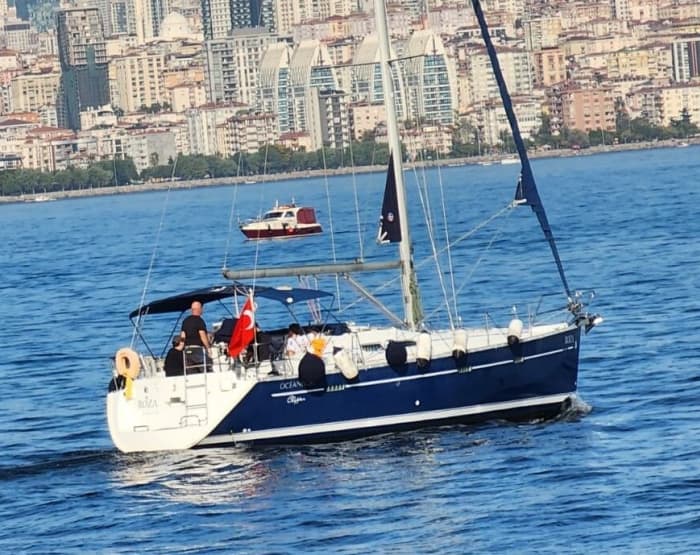 Zeil naar Serenity: een dagtocht naar de Prinseneilanden vanuit Istanbul