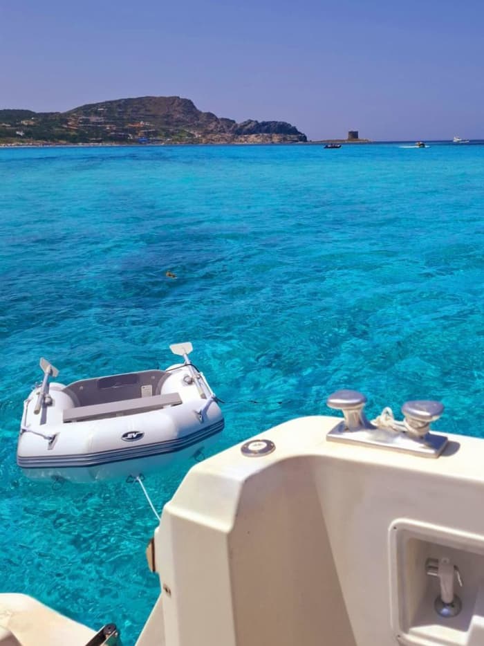 Coucher de soleil de rêve à Stintino : apéritif exclusif sur Isola Piana