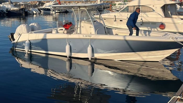 Aventure côtière de 6 heures à Sitges : criques cachées et eaux cristallines
