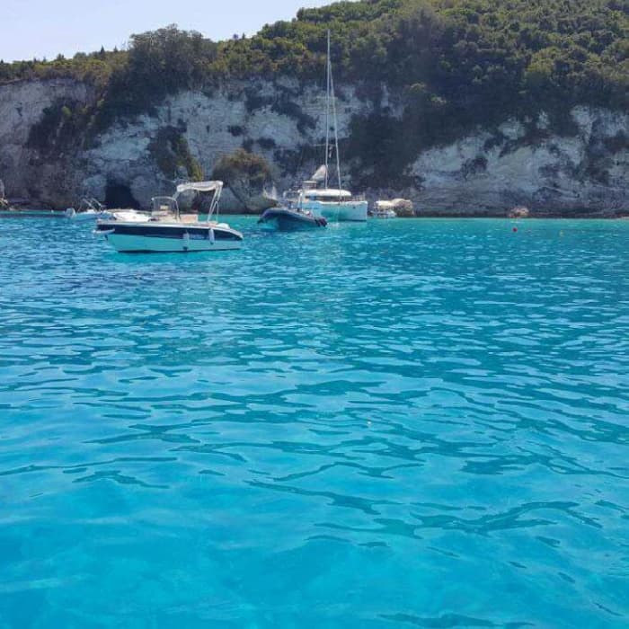 Naviguez et savourez : croisière côtière avec déjeuner/dîner dans une taverne grecque