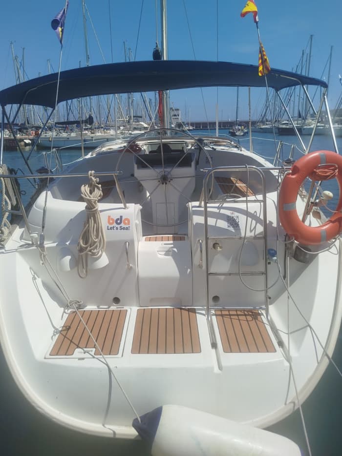 Barcelona’s Blue Horizon – 8-Hour Ocean Journey