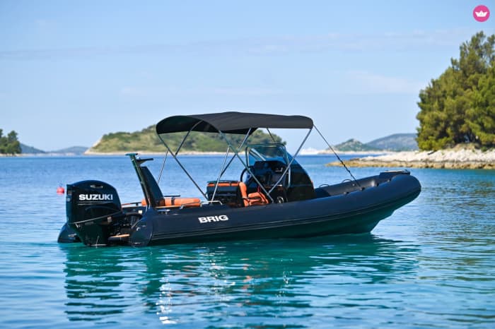 Ganztägige Drei-Insel-Tour – Blaue Lagune ab Split