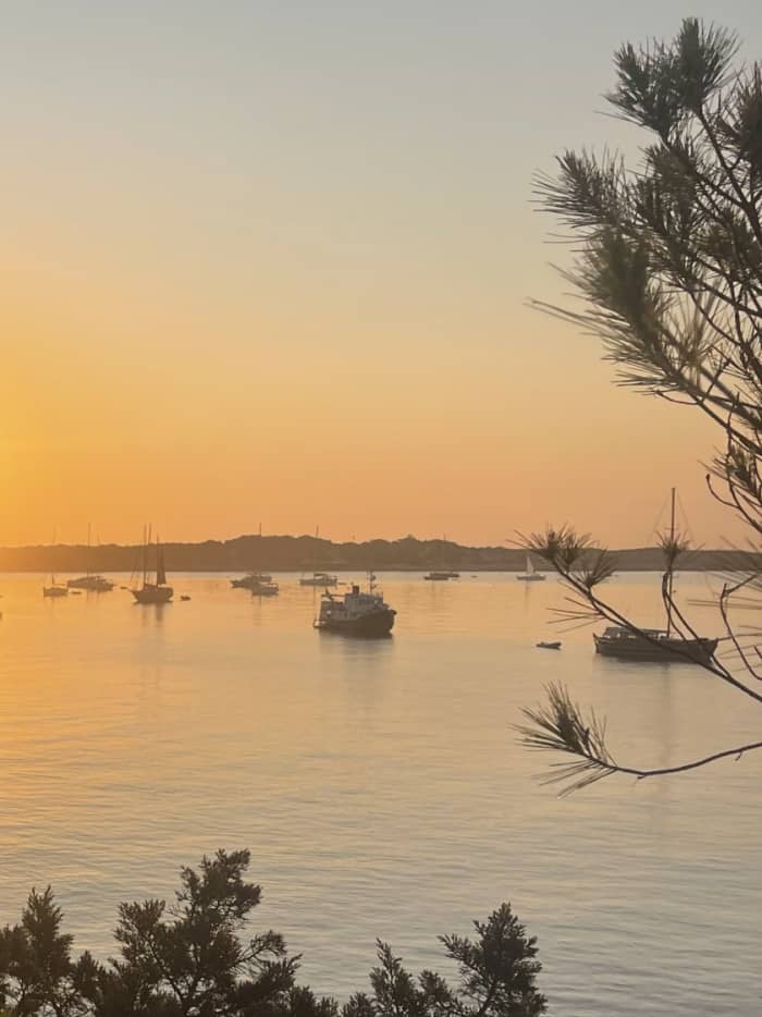 Ontdek Ibiza tijdens een zeiltocht van een hele dag.