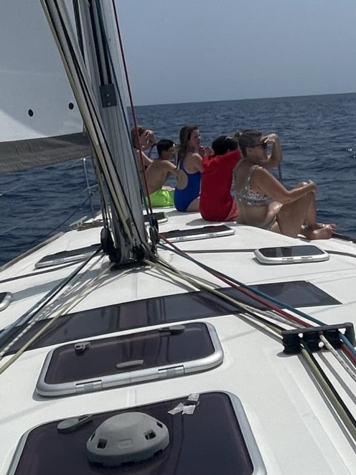 Ontdek Ibiza tijdens een zeiltocht van een hele dag.