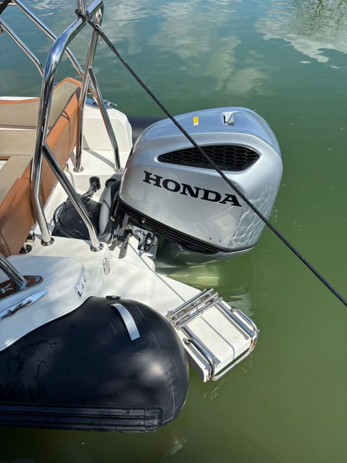 Enjoy 4h of sun on a motorboat in Carnon