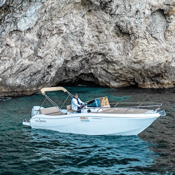 Private tour with skipper along the Taormina coast