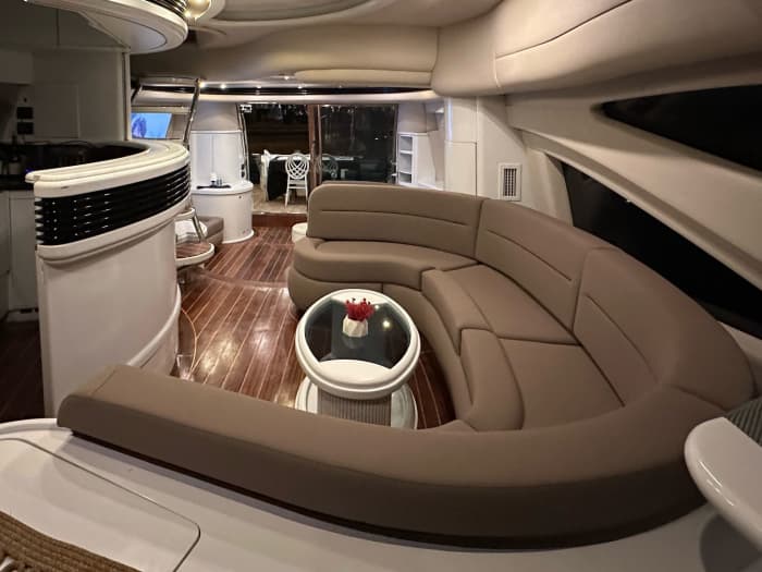 Halbtägiges Luxusyacht-Erlebnis auf dem Bosporus in Istanbul