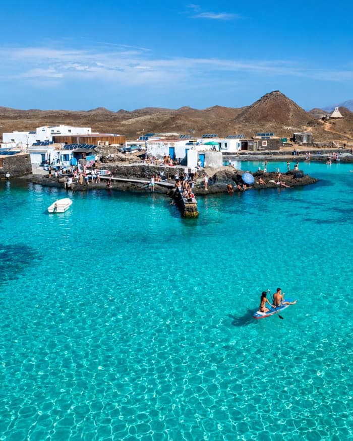 8 UUR — DE LANZAROTE GRAND SAIL