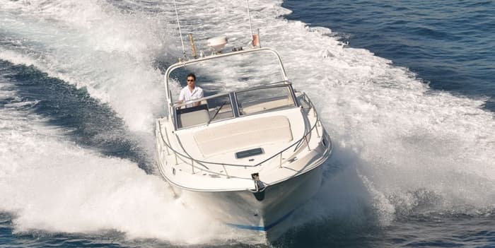 Your day in Amalfi: Rent a motorboat for 8h of discovery