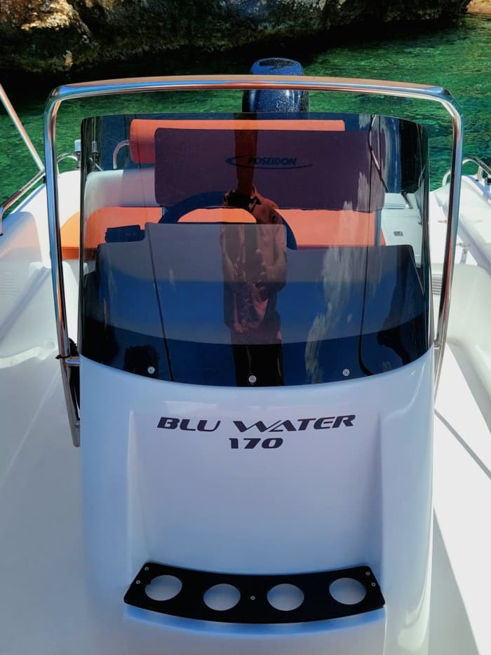 Profitez de 6 heures de navigation à moteur à Céphalonie.
