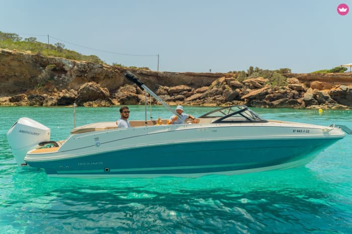 Ontdek de baaien van Noord-Ibiza – 4 uur durende tour vanuit Sant Antoni