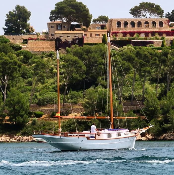 Traditional llaut walk – 4h from Puerto de Pollensa