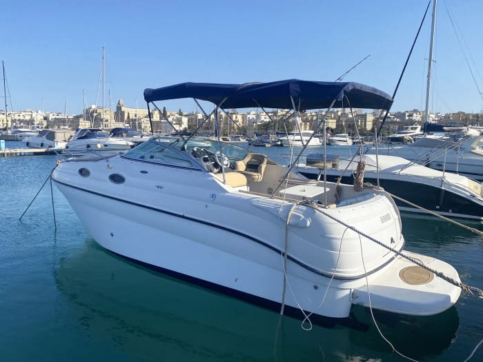 Het beste van Ta' Xbiex beleef je op het water: een privé-dagtocht op een motorboot