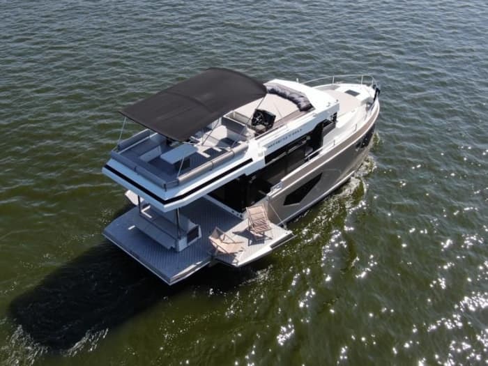 Unforgettable Moments on Berlin’s Waters: Celebrate, Connect, and Create Lasting Memories
