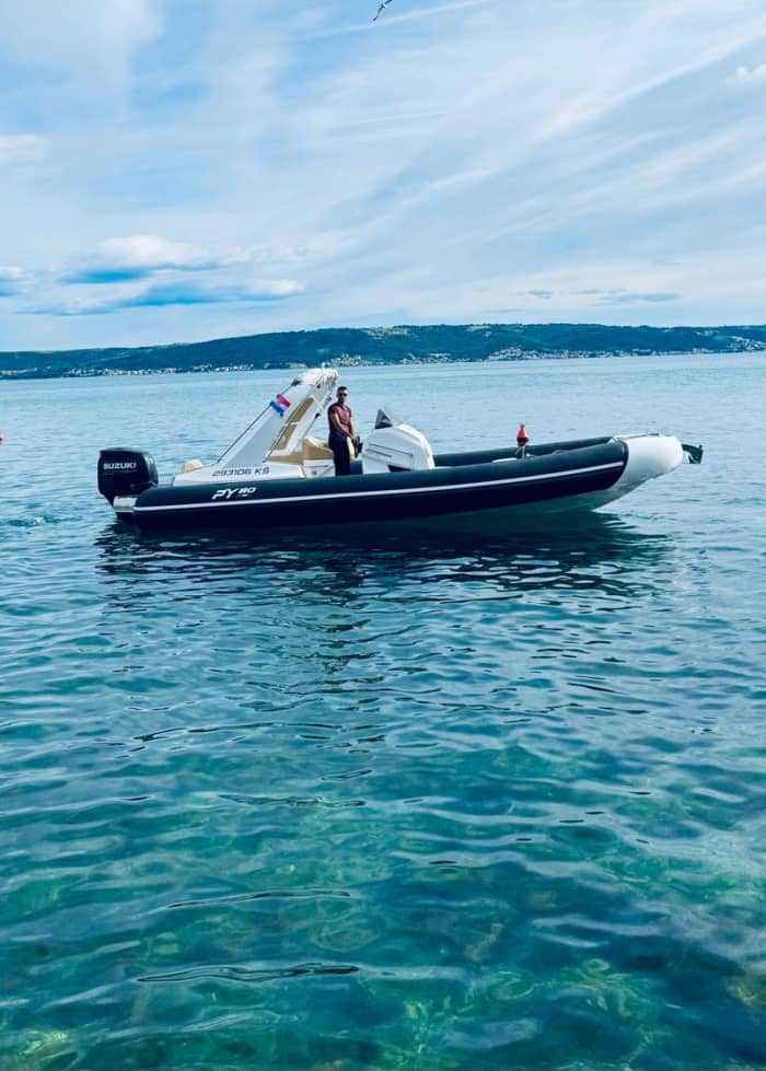 2 uur durende cruise bij zonsondergang: Kastel Stari naar Čiovo en Trogir