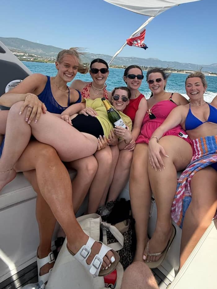 2 uur durende cruise bij zonsondergang: Kastel Stari naar Čiovo en Trogir