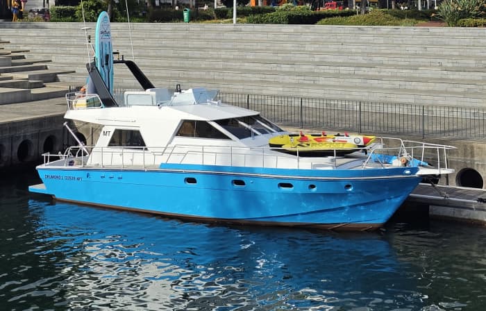 Genießen Sie 4 Stunden Sonne auf einer Motoryacht in Funchal