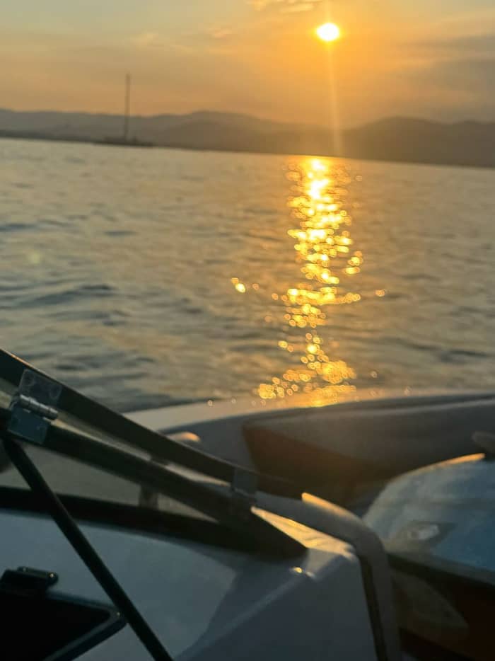 Komplette Fahrt bei Sonnenaufgang – Gleiten im Morgengrauen ab Cogolin