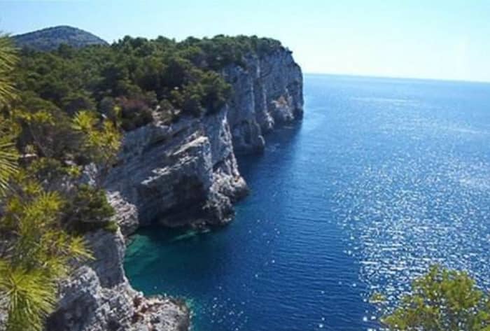 Riviera de las Tres Islas: Zlarin, Prvić y Tiat Bay Escape