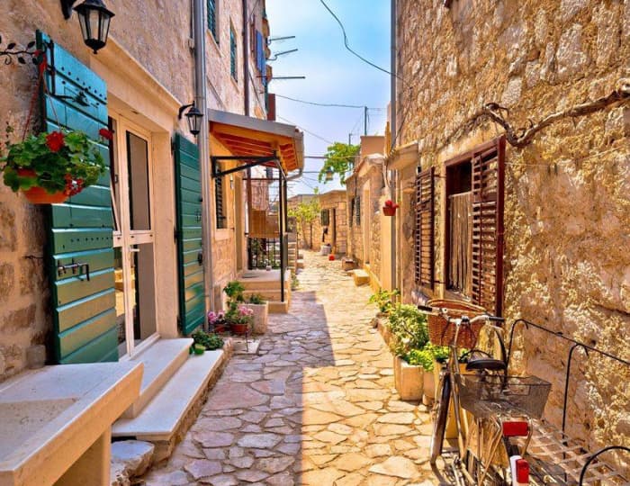 Riviera de las Tres Islas: Zlarin, Prvić y Tiat Bay Escape