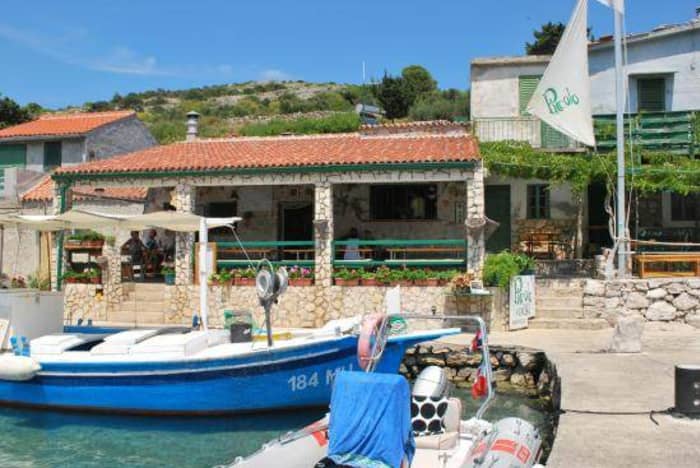Riviera de las Tres Islas: Zlarin, Prvić y Tiat Bay Escape