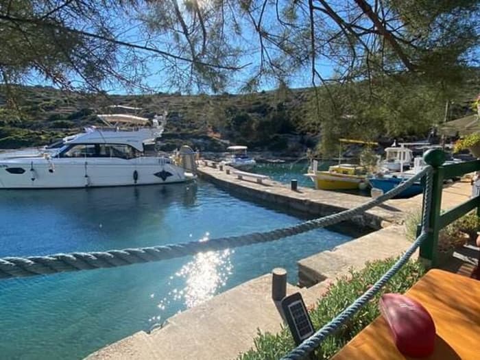 Riviera de las Tres Islas: Zlarin, Prvić y Tiat Bay Escape