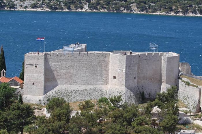 Riviera de las Tres Islas: Zlarin, Prvić y Tiat Bay Escape