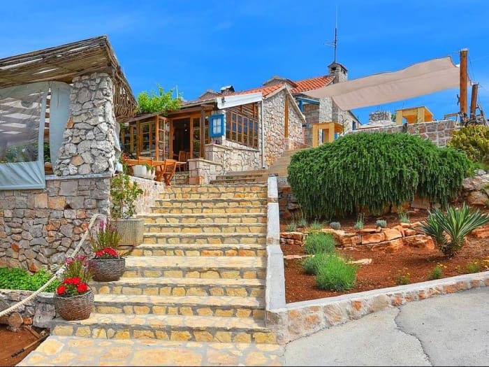 Riviera de las Tres Islas: Zlarin, Prvić y Tiat Bay Escape