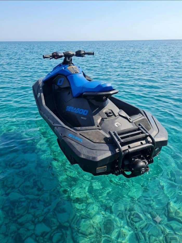 Een uur pure adrenaline op de Adriatische Zee bij Rimini op een jetski.