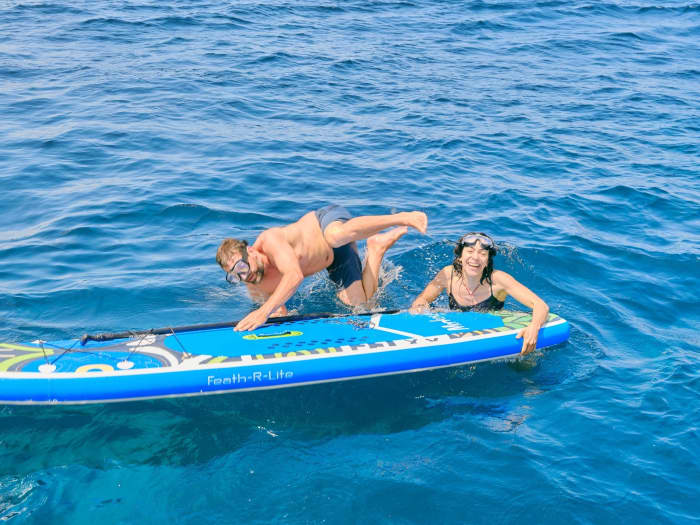 Offrez-vous une journée de luxe à Ibiza en yacht à moteur.