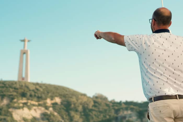 Explore Lisbon aboard a sailboat on the Tagus River, in a private sunset experience.